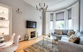 Pass The Keys Stylish 2 Bed In Heart Of West End