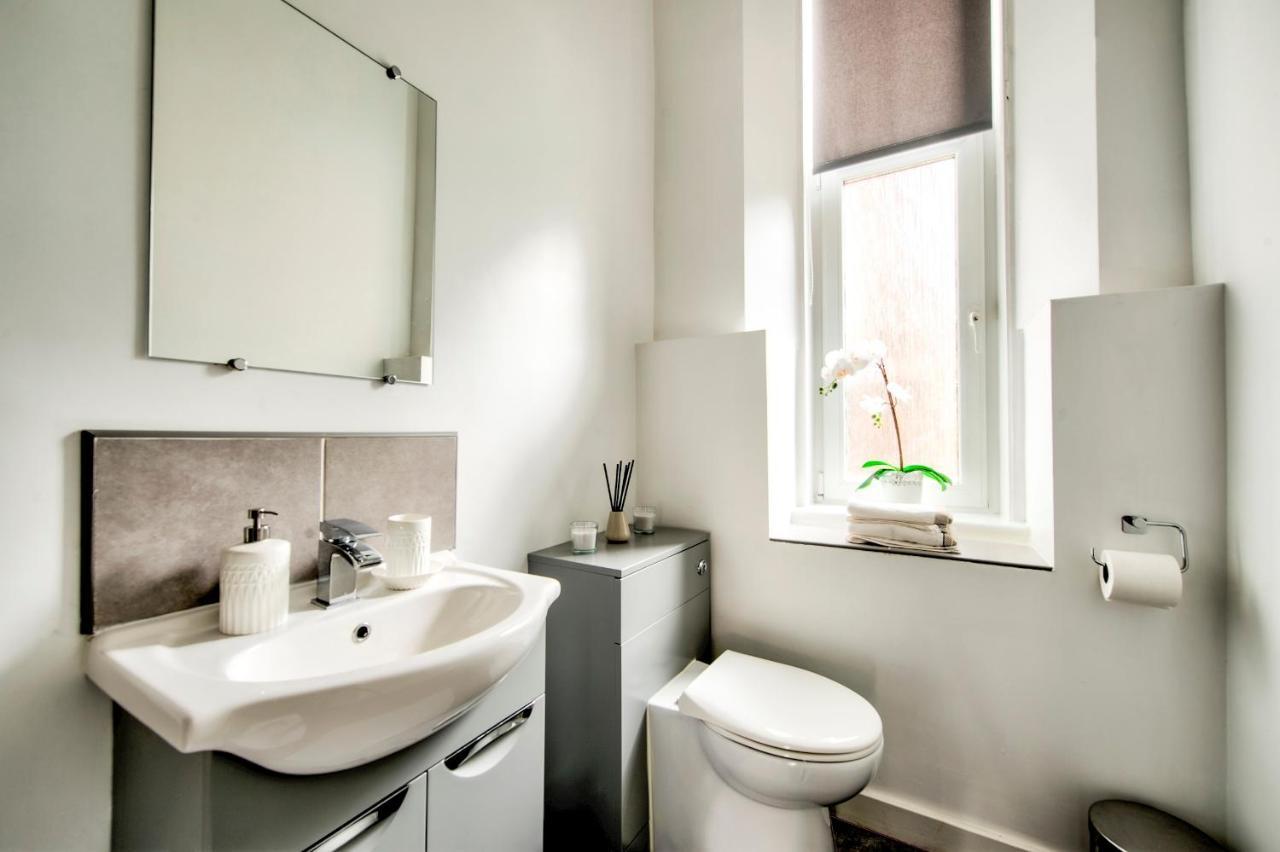 Pass The Keys Stylish 2 Bed In Heart Of West End Apartment Glasgow Exterior photo